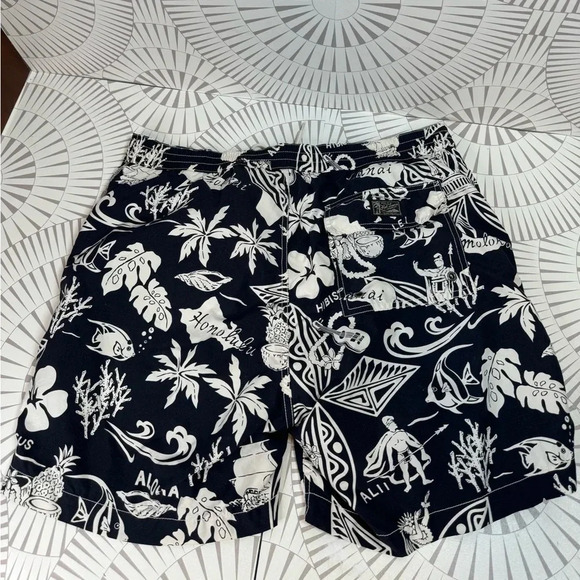 POLO Ralph Lauren MENS Size Large black Hawaiian themed Swim trunks - Picture 7 of 8